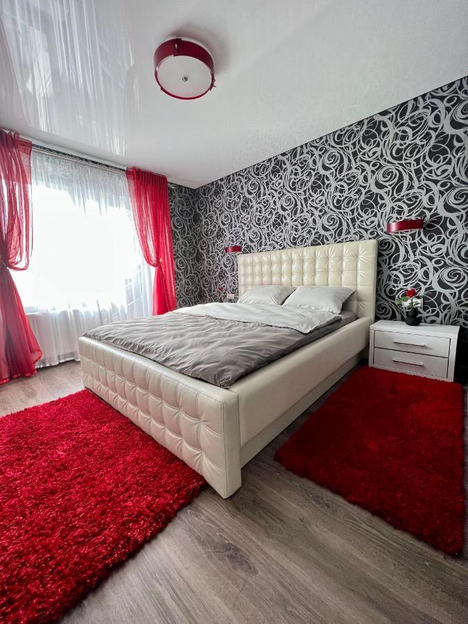 Relax. Просторі Та Затишні Апартаменти Ternopil Bagian luar foto