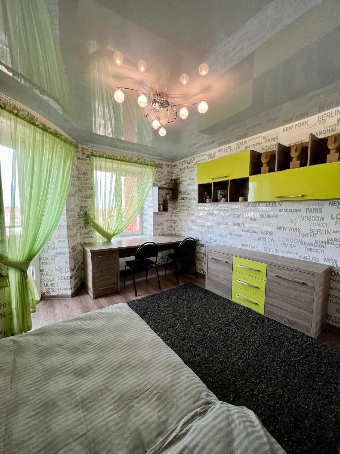 Relax. Просторі Та Затишні Апартаменти Ternopil Bagian luar foto