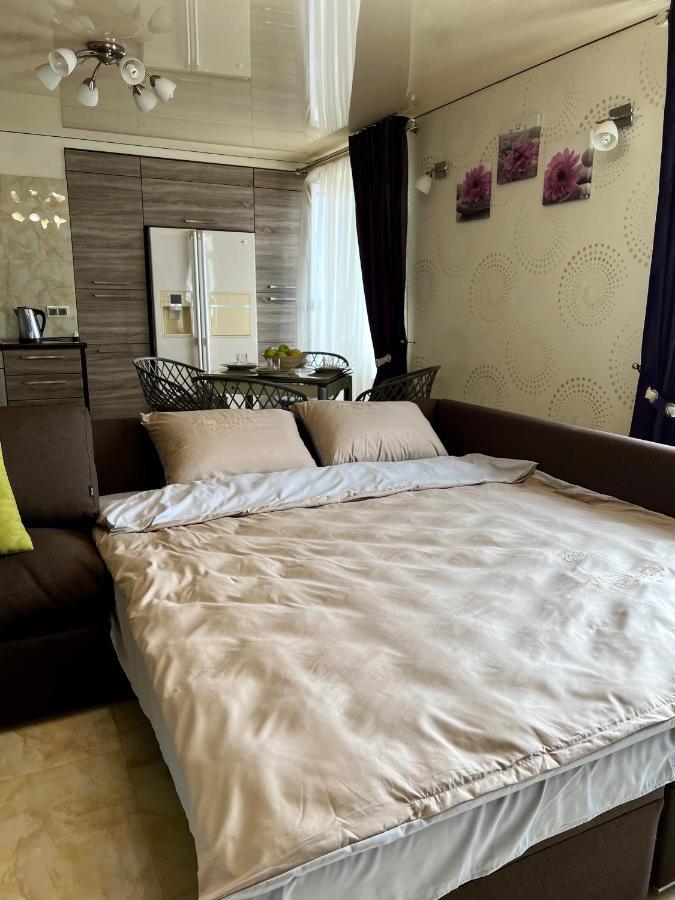 Relax. Просторі Та Затишні Апартаменти Ternopil Bagian luar foto
